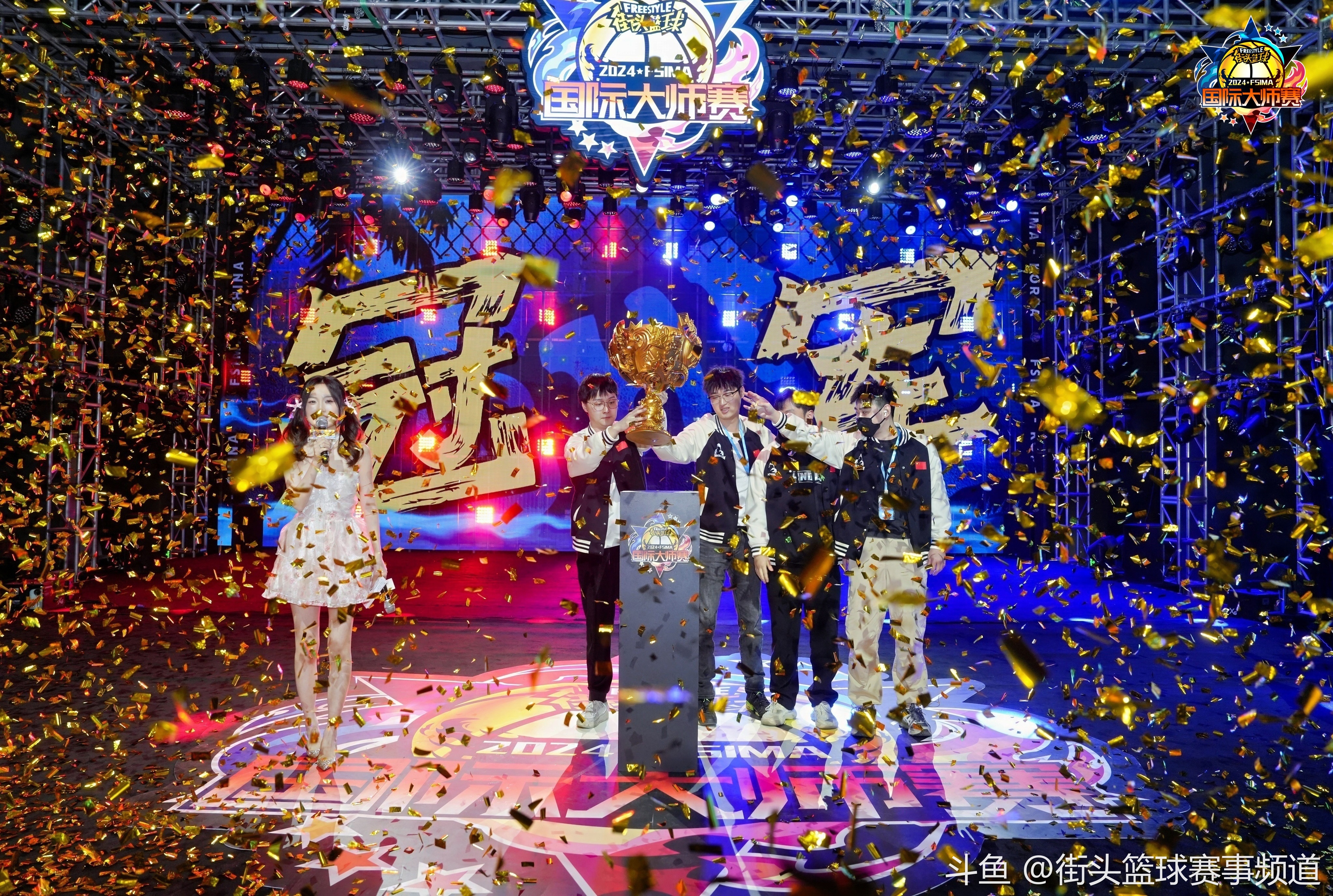 关于比赛如火如荼，双方实力不相上下将会带来怎样的精彩表演？的信息